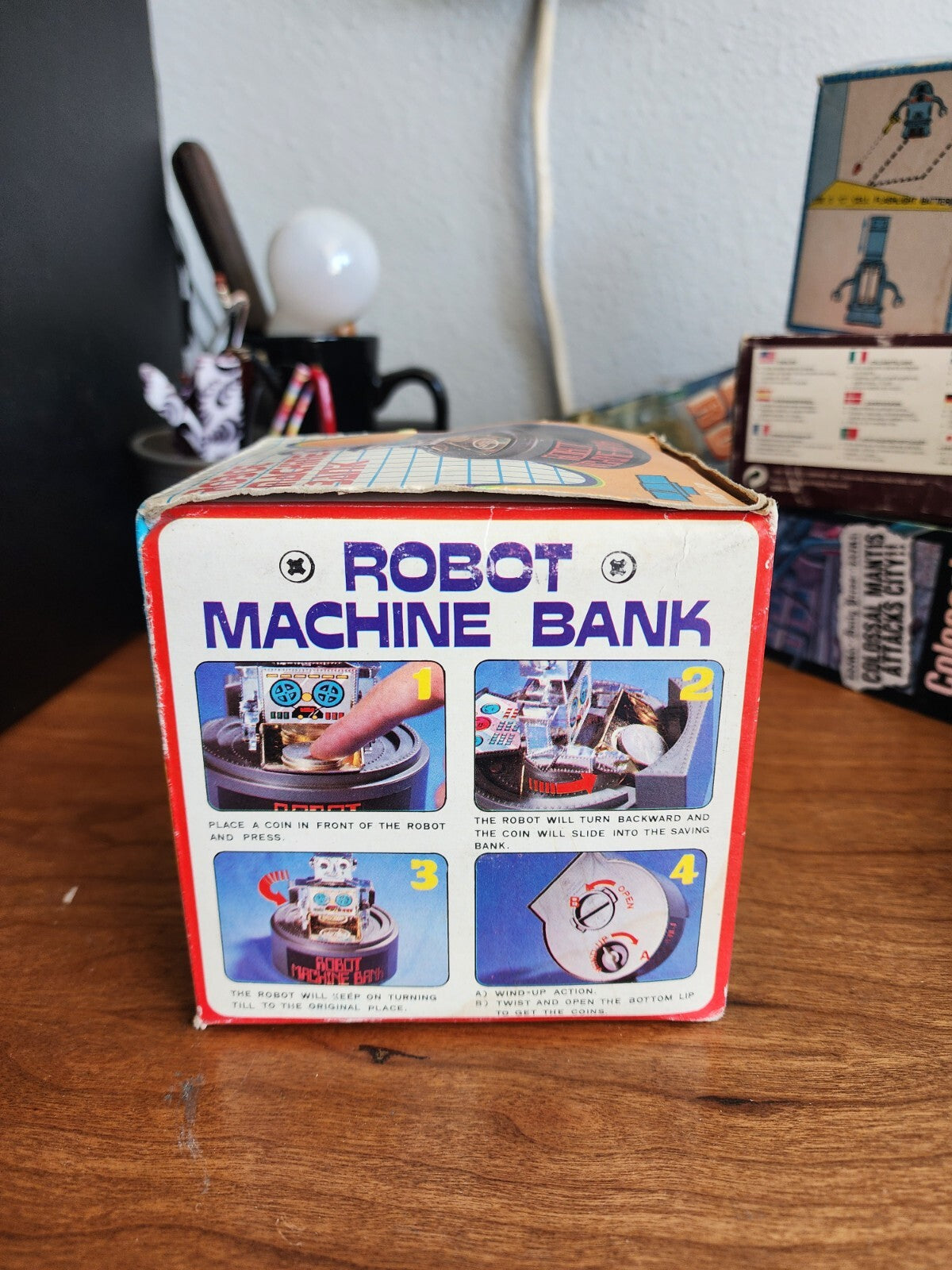 Wind Up Action Robot Machine Bank Hong Kong Toy