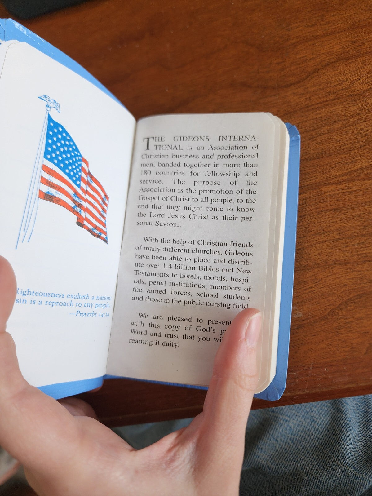 Gideons Blue English New Testament Psalms Proverbs ESV Pocket Bible