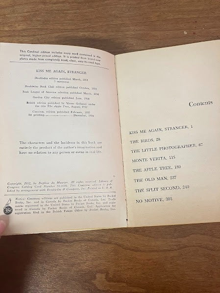 Cardinal Book - Kiss Me Again Stranger by Daphne du Maurier