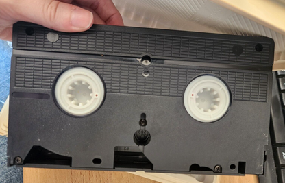 Paulie (VHS, 1998, Clamshell) - Acceptable