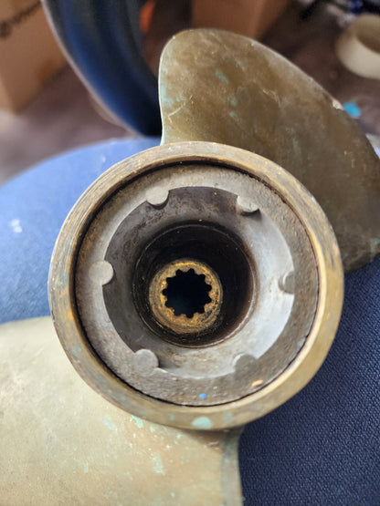 2 Blade brass Quick Silver boat prop 723586A2-11 Vintage