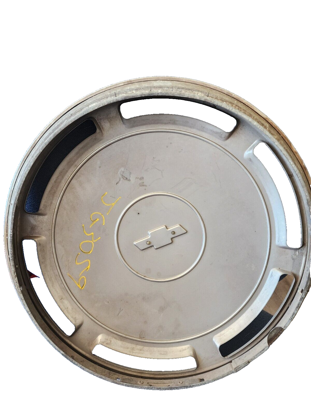 Chevrolet Caprice hubcap 1986-1996 fits 15 inch wheels 10219110, 3168B 01 Oem
