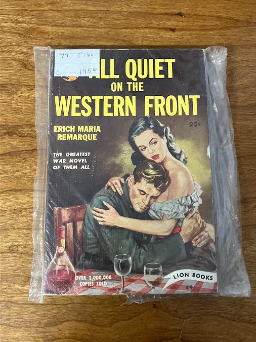 Vintage Paperback - Erich Maria Remarque: All Quiet on The Western Front
