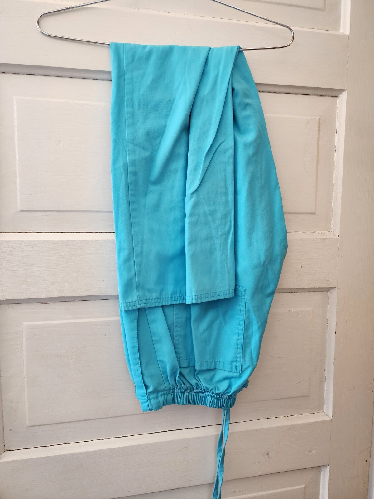 SB Scrubs Women’s Small Floral Turquoise Blue Scrub Top w/ Brown Trim w/Pants