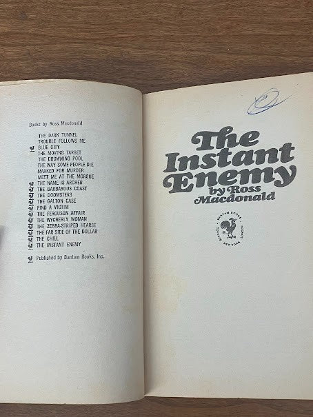 Ross Macdonald: THE INSTANT ENEMY