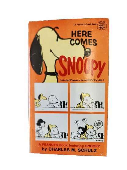 Here Comes Snoopy Humor Paperback Book by Charles M. Schulz Fawcett Crest 1968