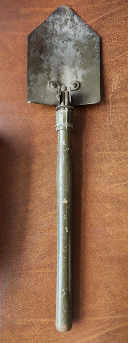 Made in TAIWAN Military Style Green Paint Foldable Trench Shovel Tool