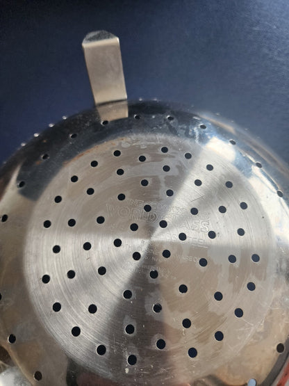 Cuisine Cookware's World Class 18/8 Stainless Steel Colander Strainer