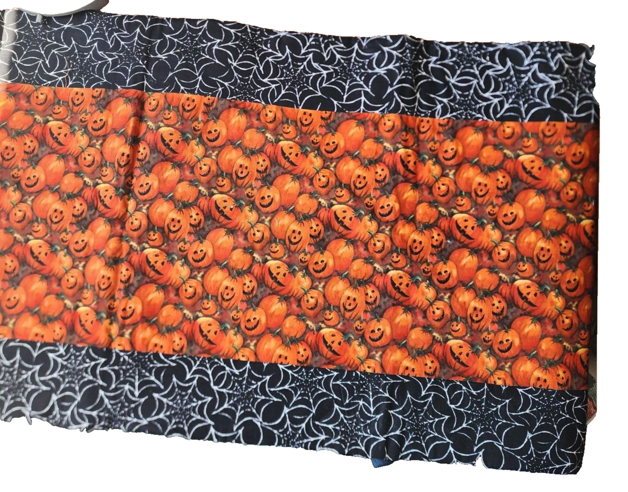 Halloween Pumpkin Table Runner Handmade & Finished Quilt 24 x 20