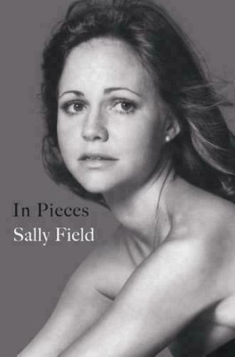In Pieces - HC By Field, Sally - GOOD